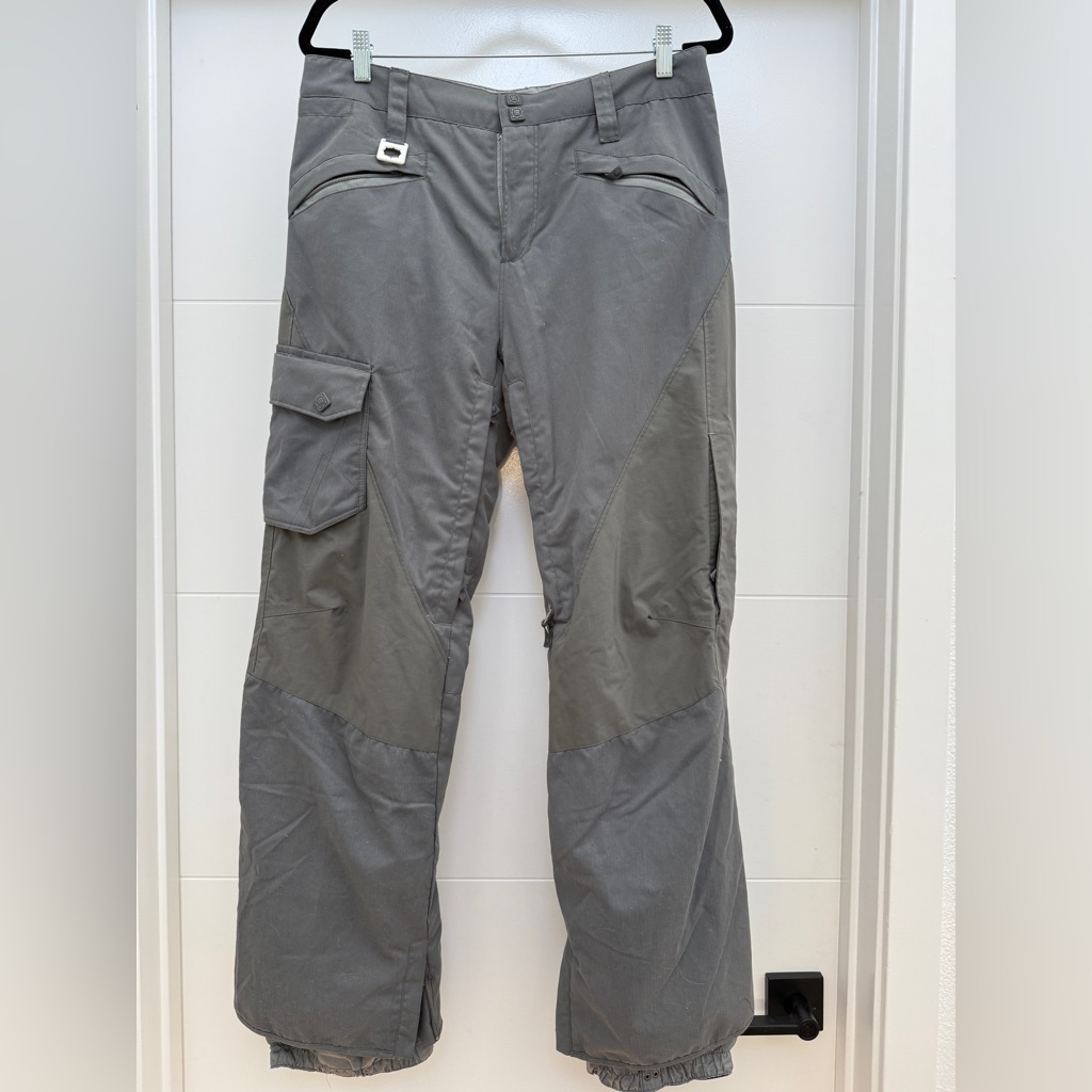 Empyre Women’s Gray Snowboard / Ski Pants Cargo Pockets & Zip Vents Snow Size M